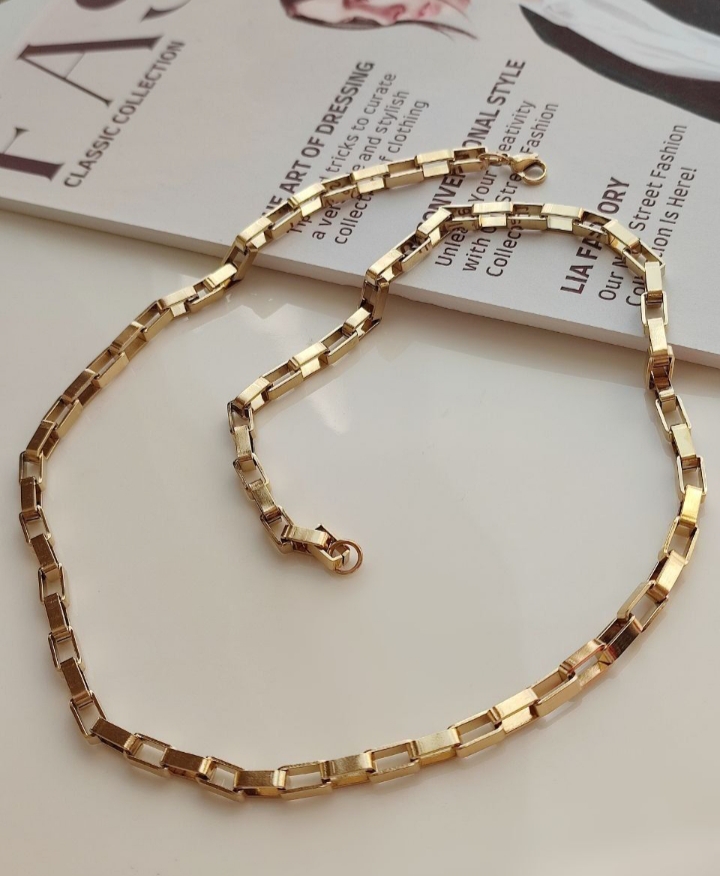 زنجیرمردانه به طول۶۰ سانت وعرض۵میل